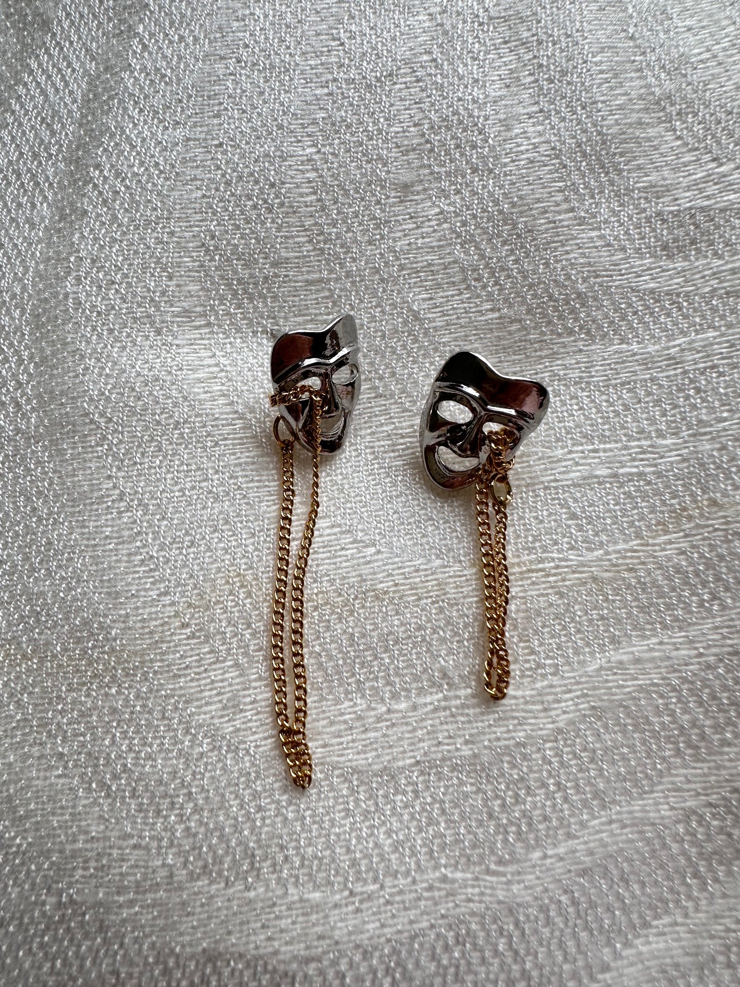 Aretes Melpomene